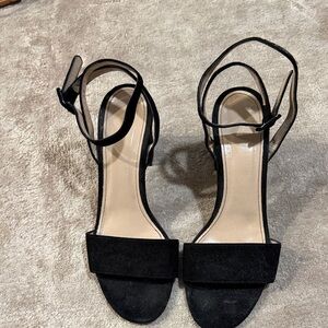 Vero Cuoio Black Suede Heels